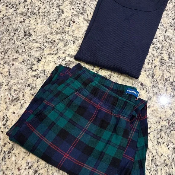 Old Navy Men’s Size Large Navy Blue Long-Sleeve Shirt & Plaid Pants Pajama Set - Picture 2 of 10